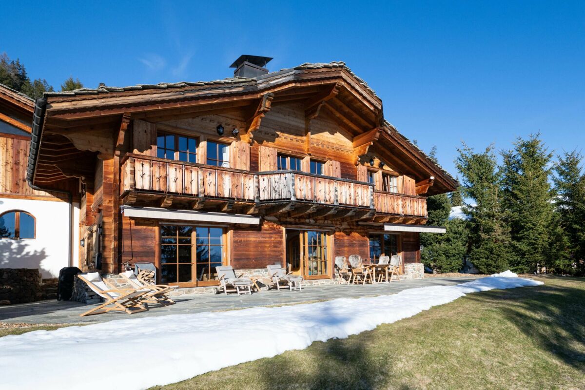 Clojoués
3963 Crans-Montana
Suisse – Crans-Montana