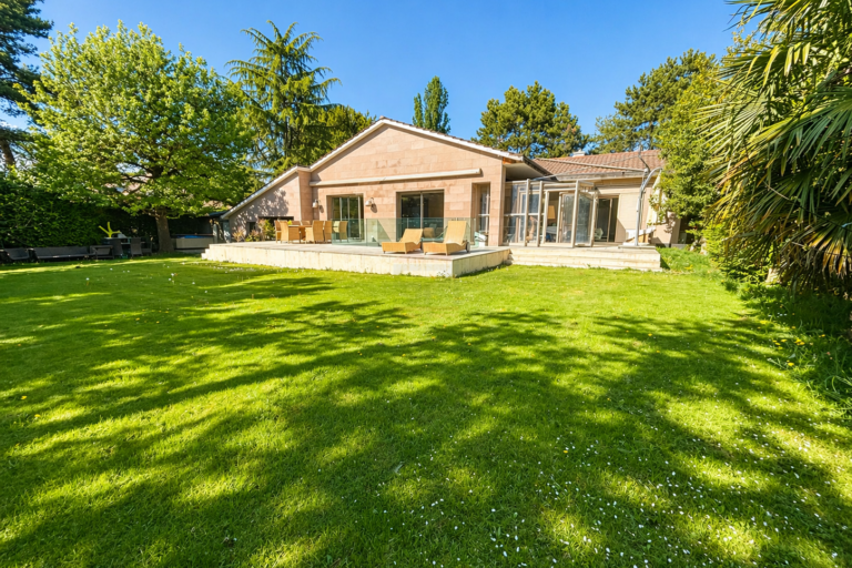 Rive Gauche | Cologny, Suisse – Cologny