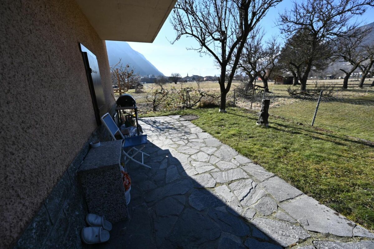 Terrasse mit Blick ins Tal