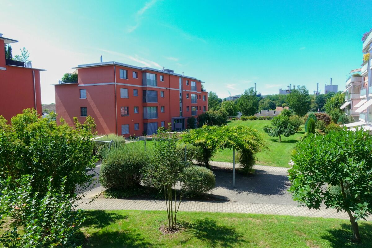 Wohnanlage mit Gartenblick