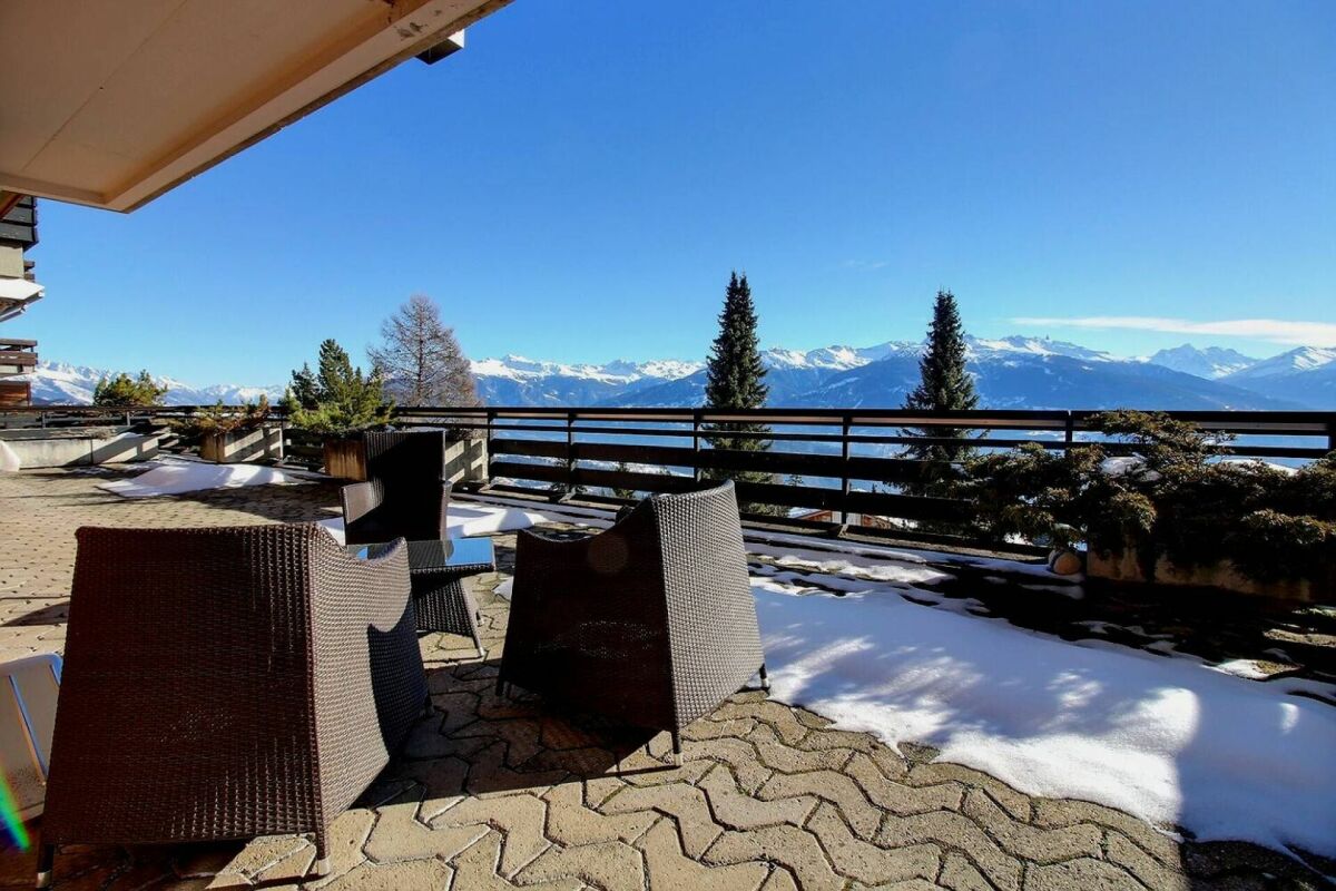Terrasse mit Bergblick