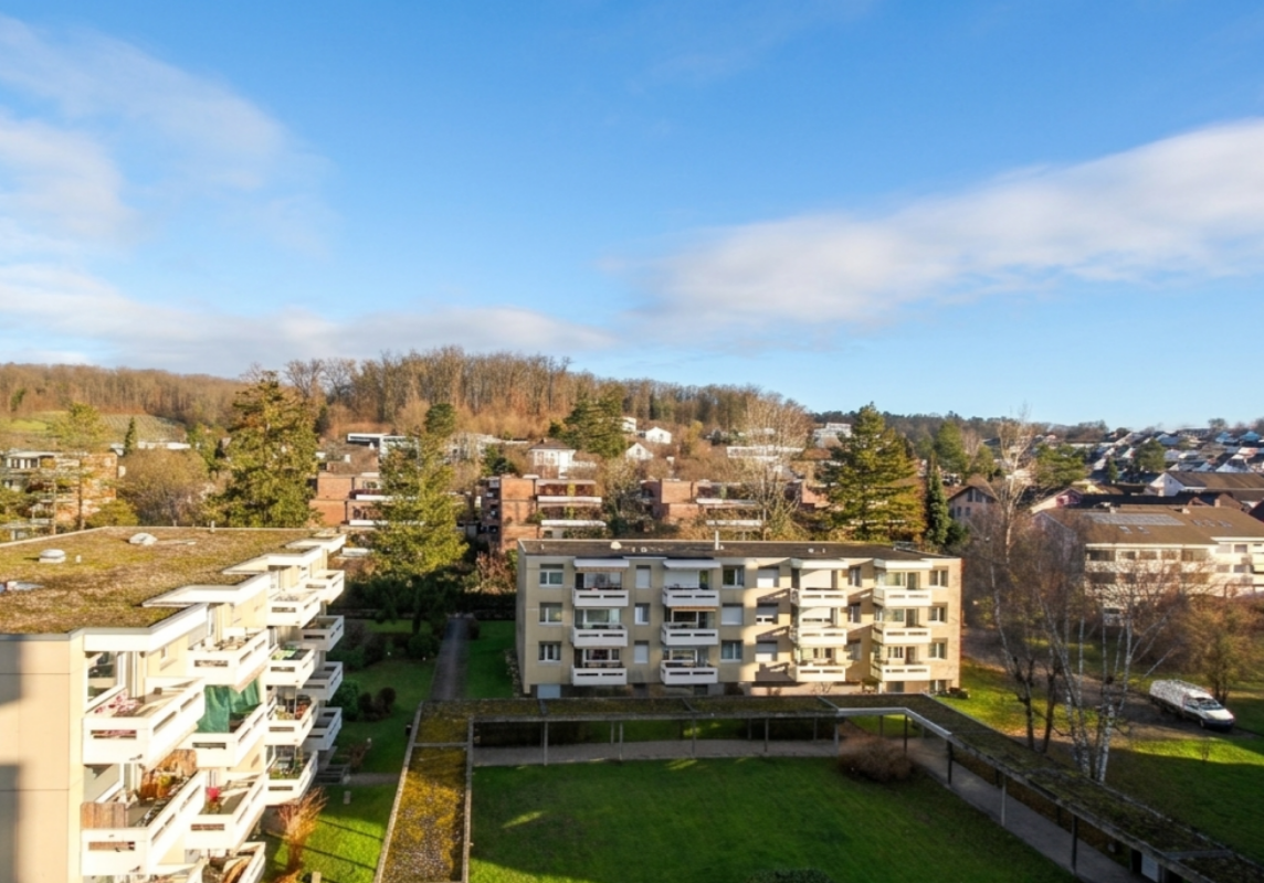 Wohnanlage mit Grünflächen und Weitblick