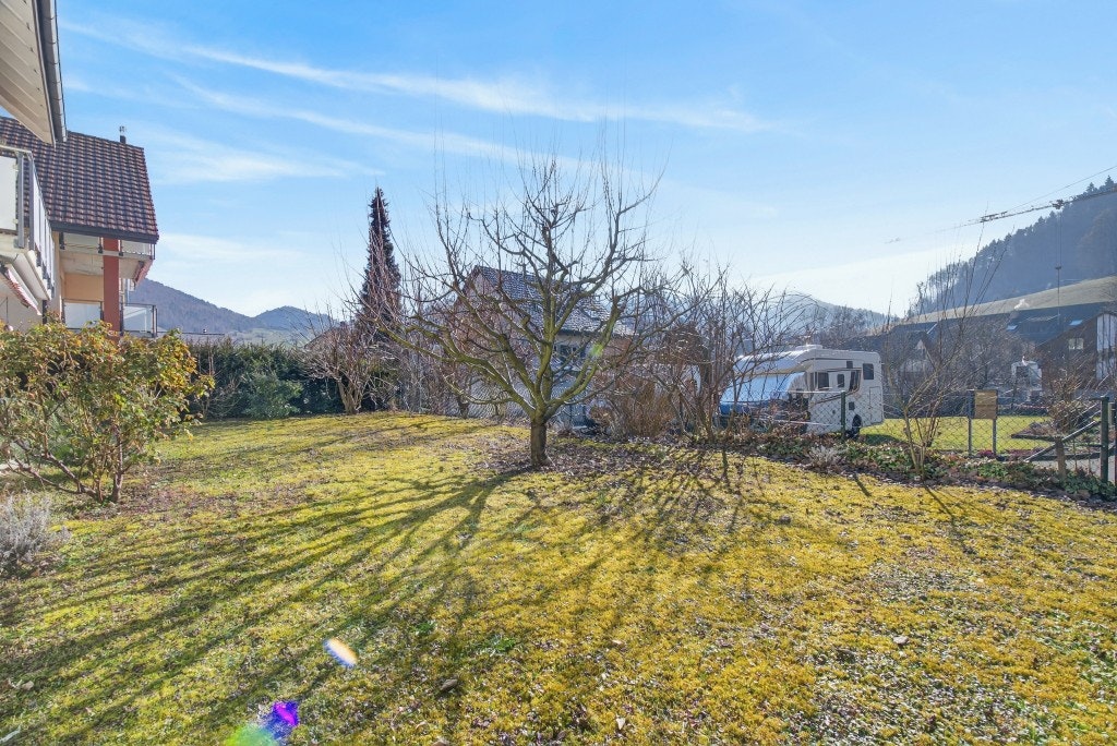 Garten mit Bergblick
