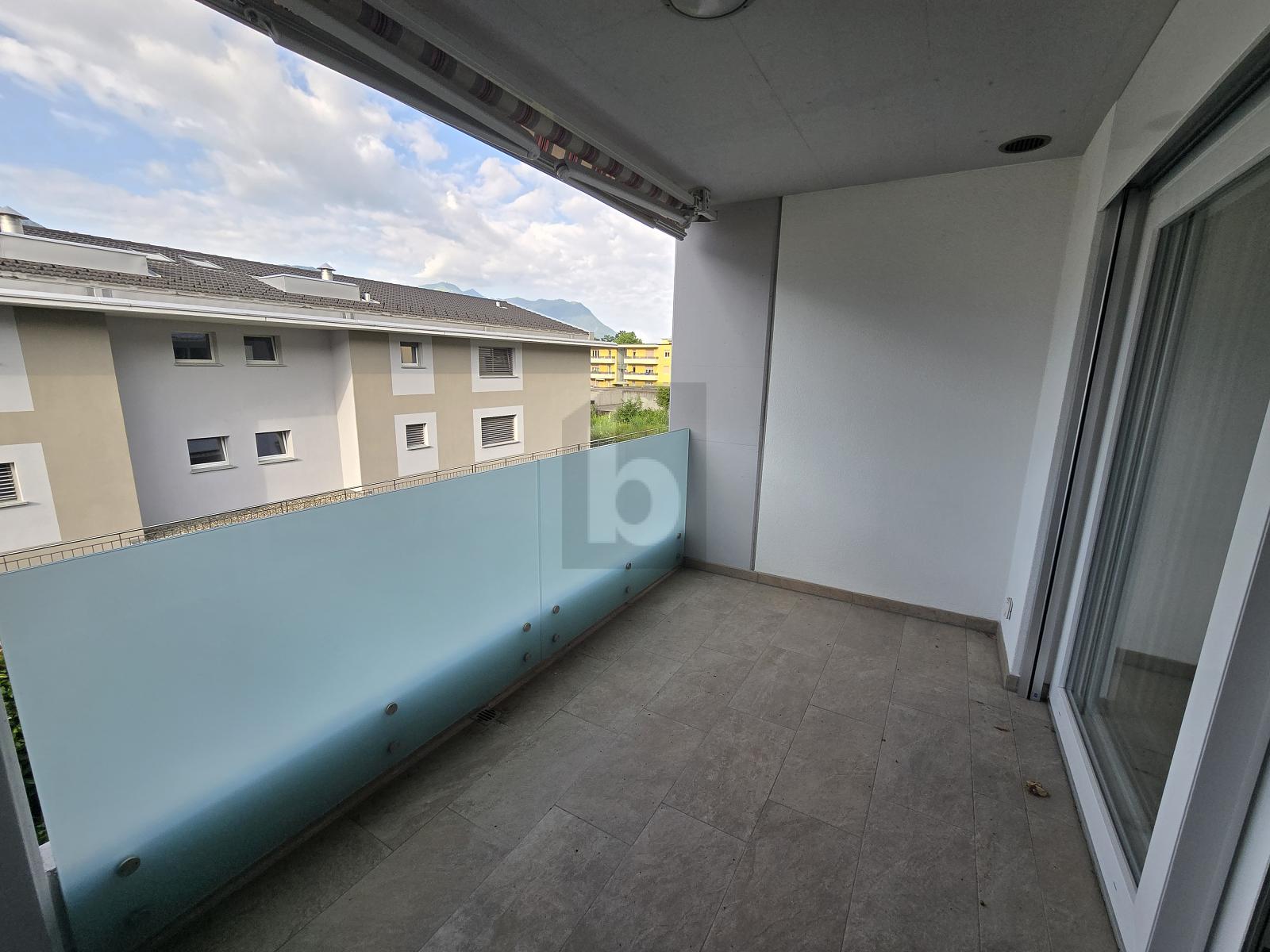 MODERN UND RUHIG MIT TERRASSE – Sementina