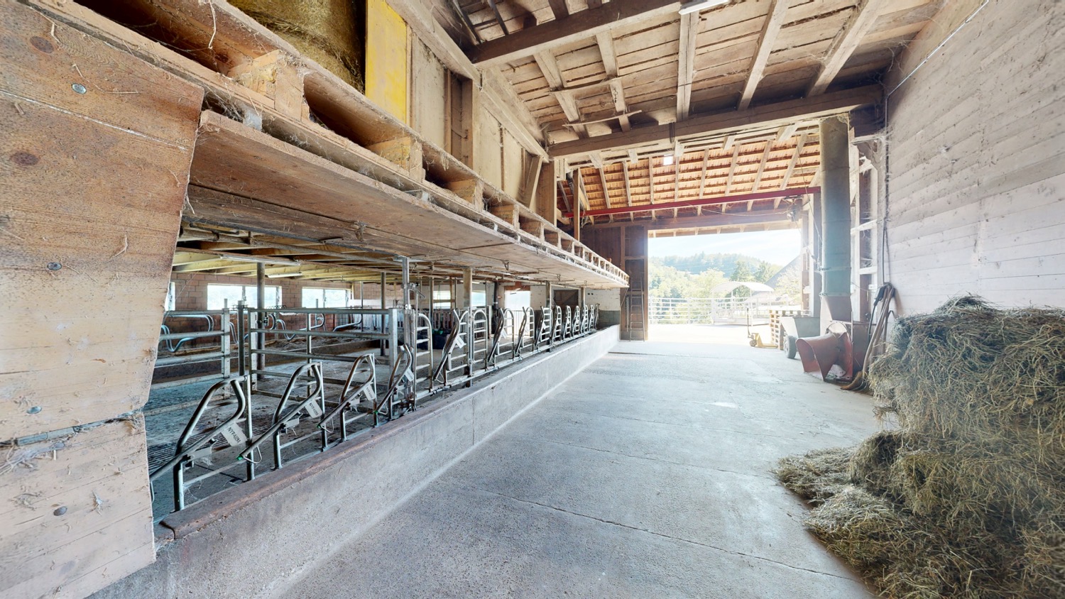 Landwirtschaftlicher Stall- oder Scheuneninnenraum