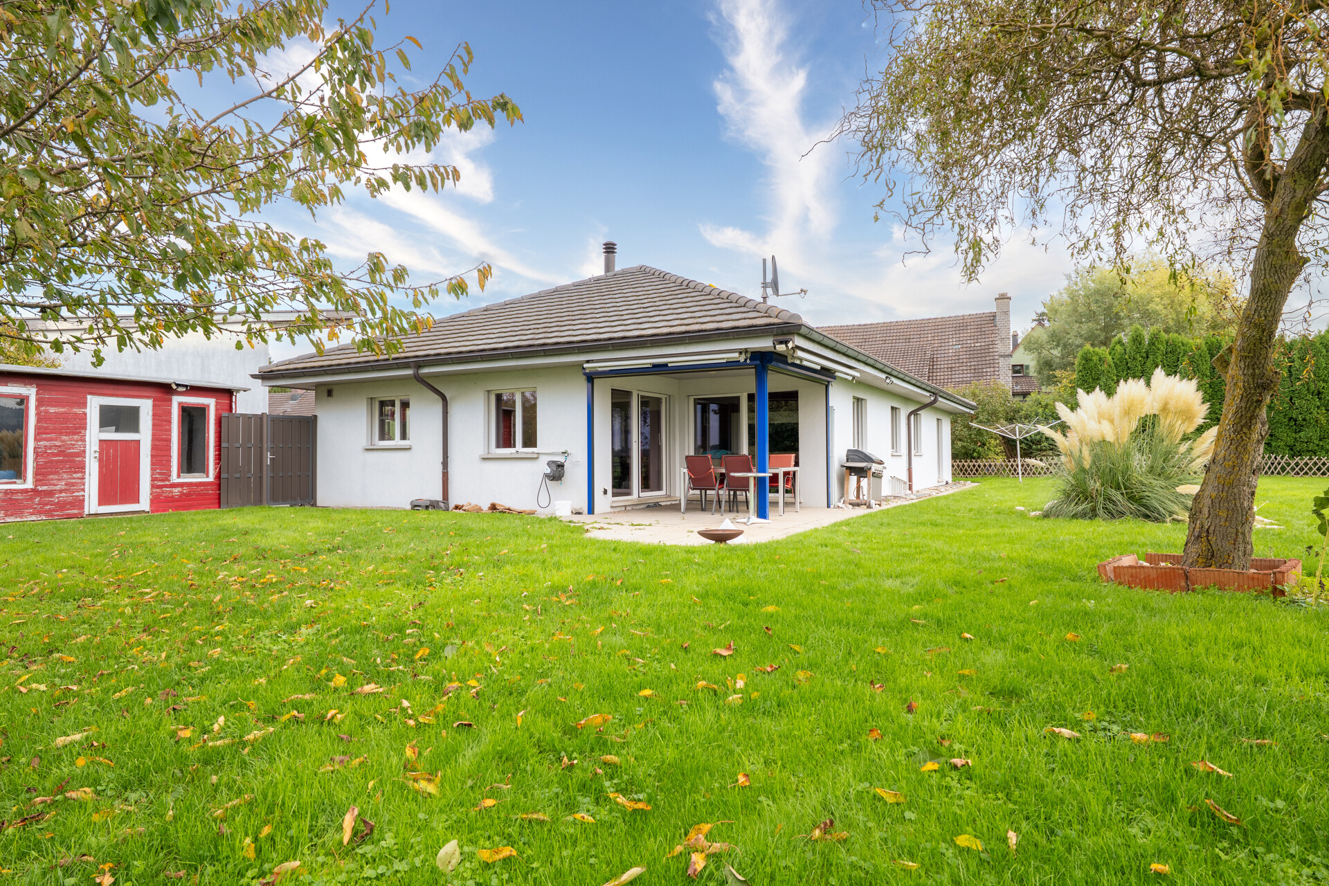 Einfamilienhaus mit großem Garten