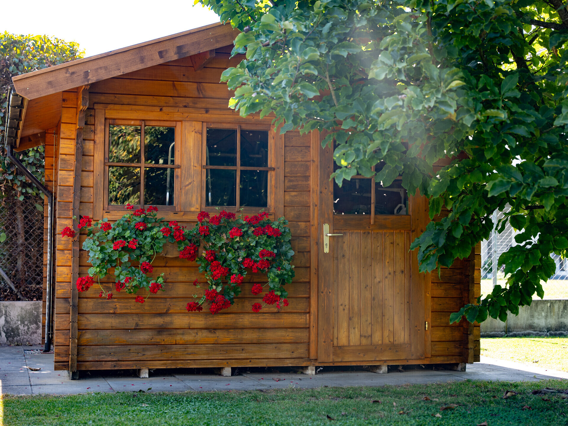 Holzhütte im Garten