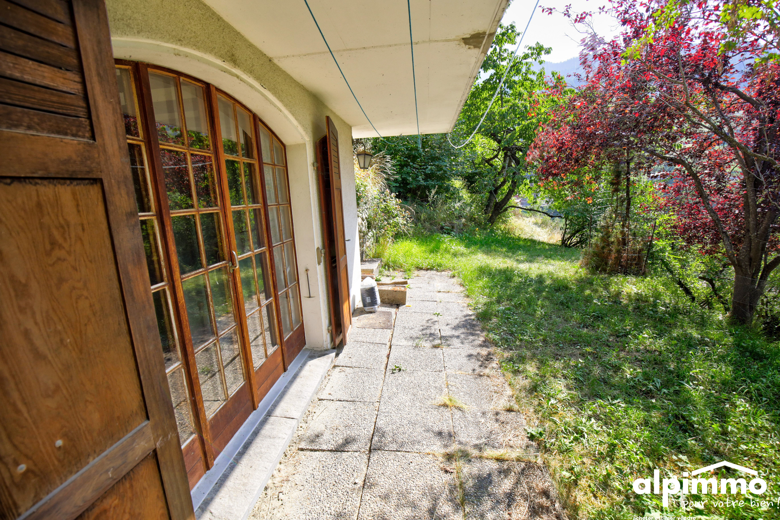 Terrasse mit Gartenblick