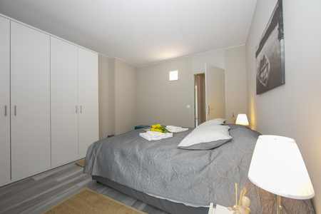 Schlafzimmer mit Einbauschrank