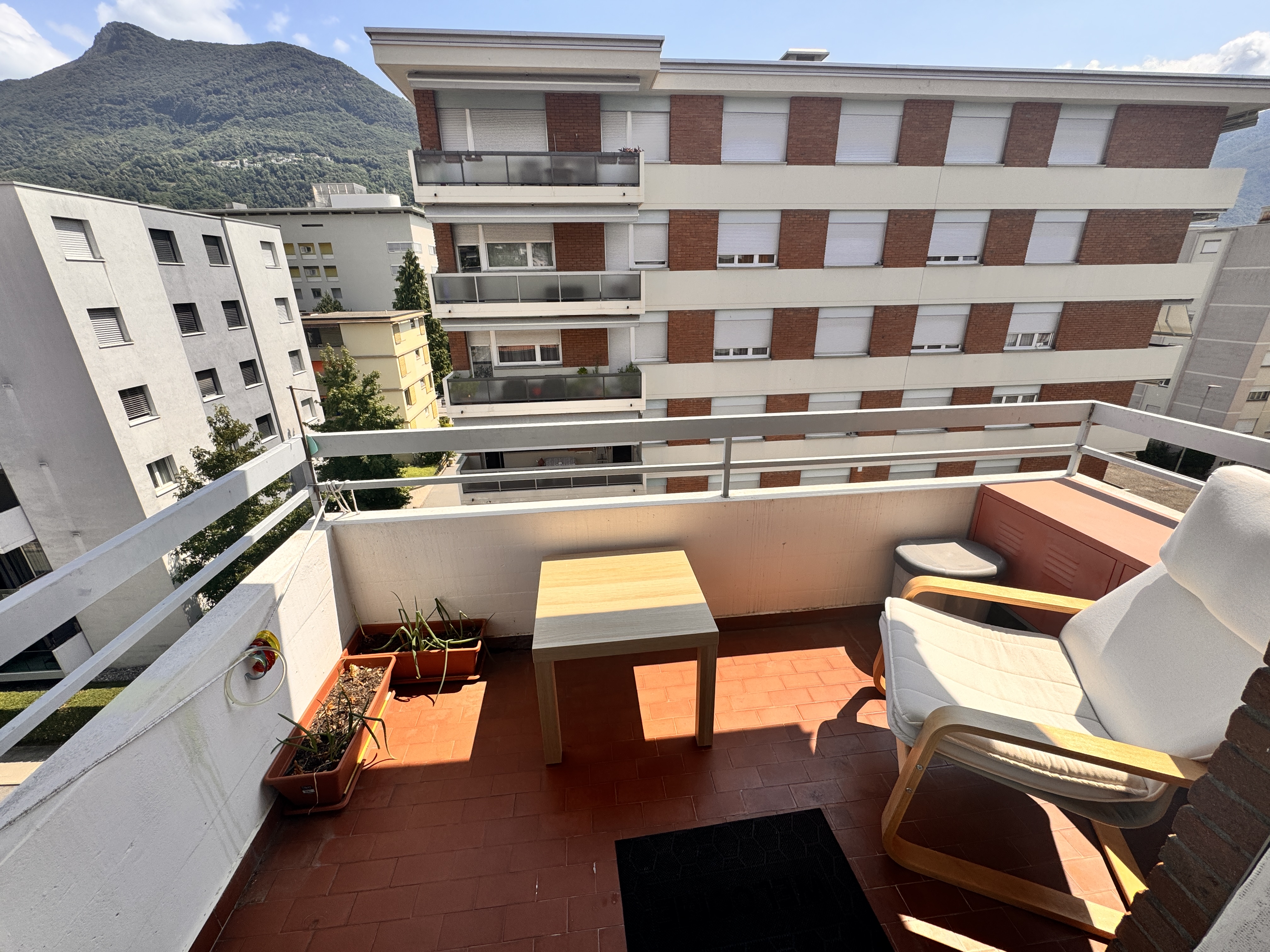 Balkon mit Bergblick