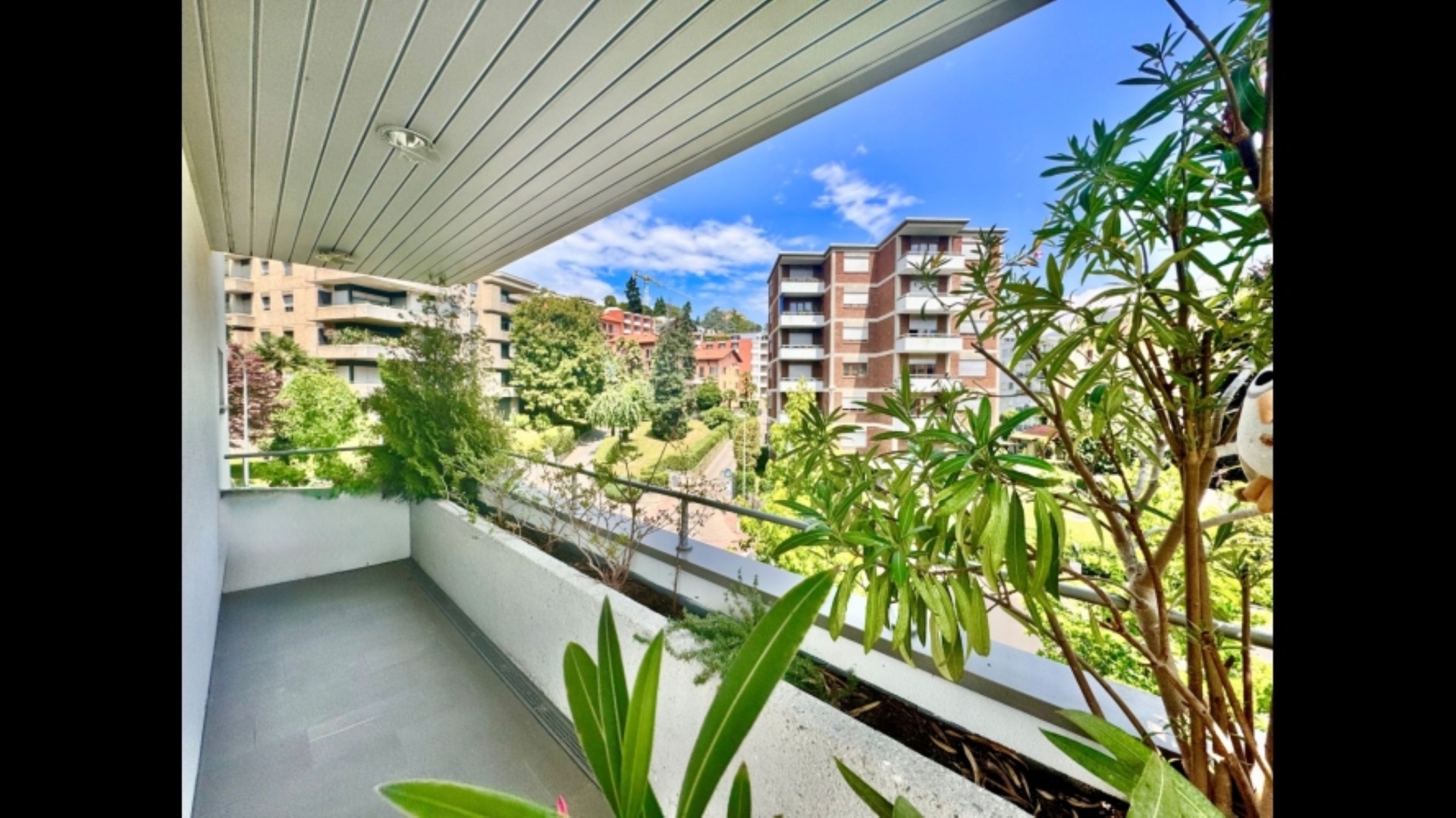 Balkon mit Blick ins Grüne