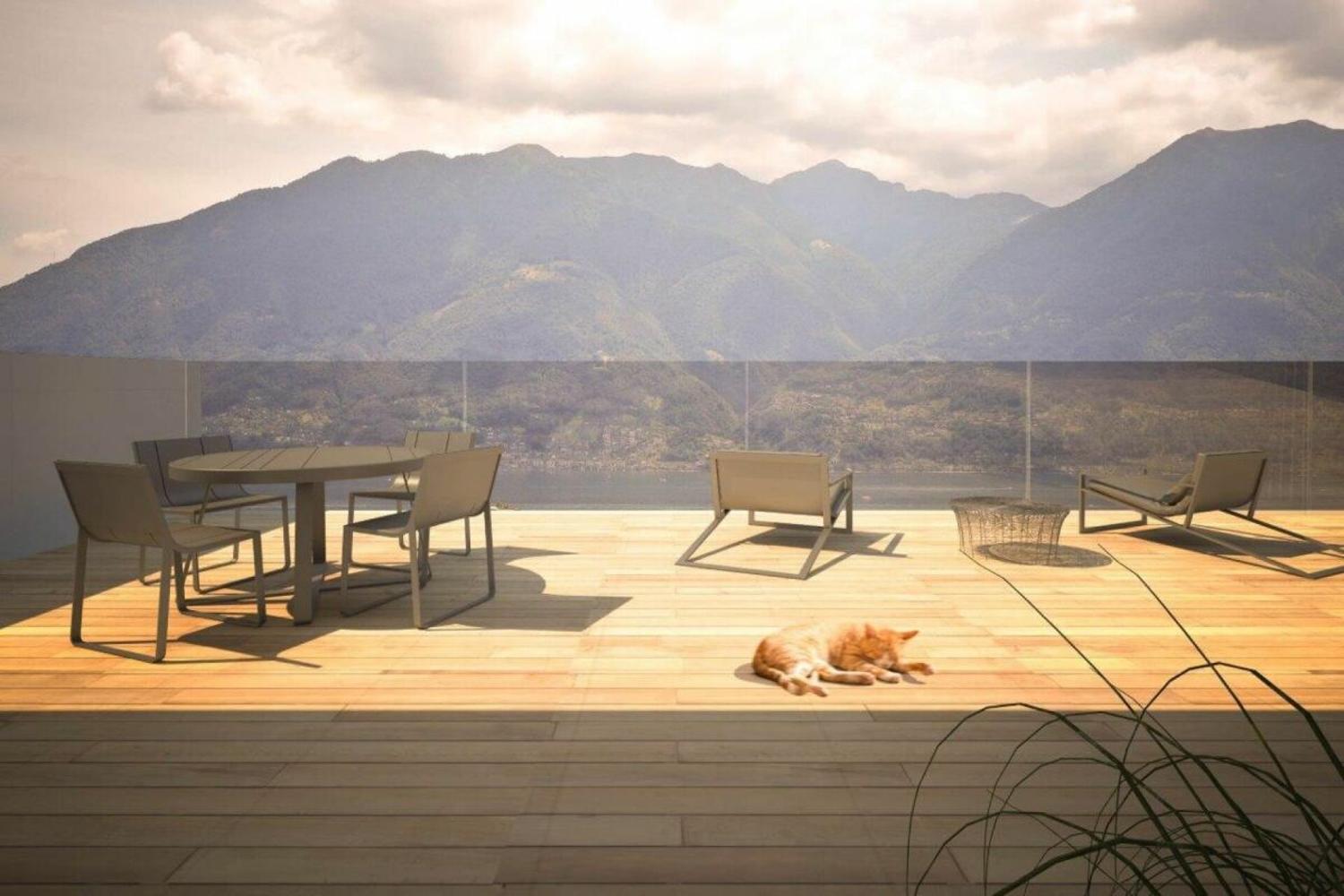 Terrasse mit Bergpanorama