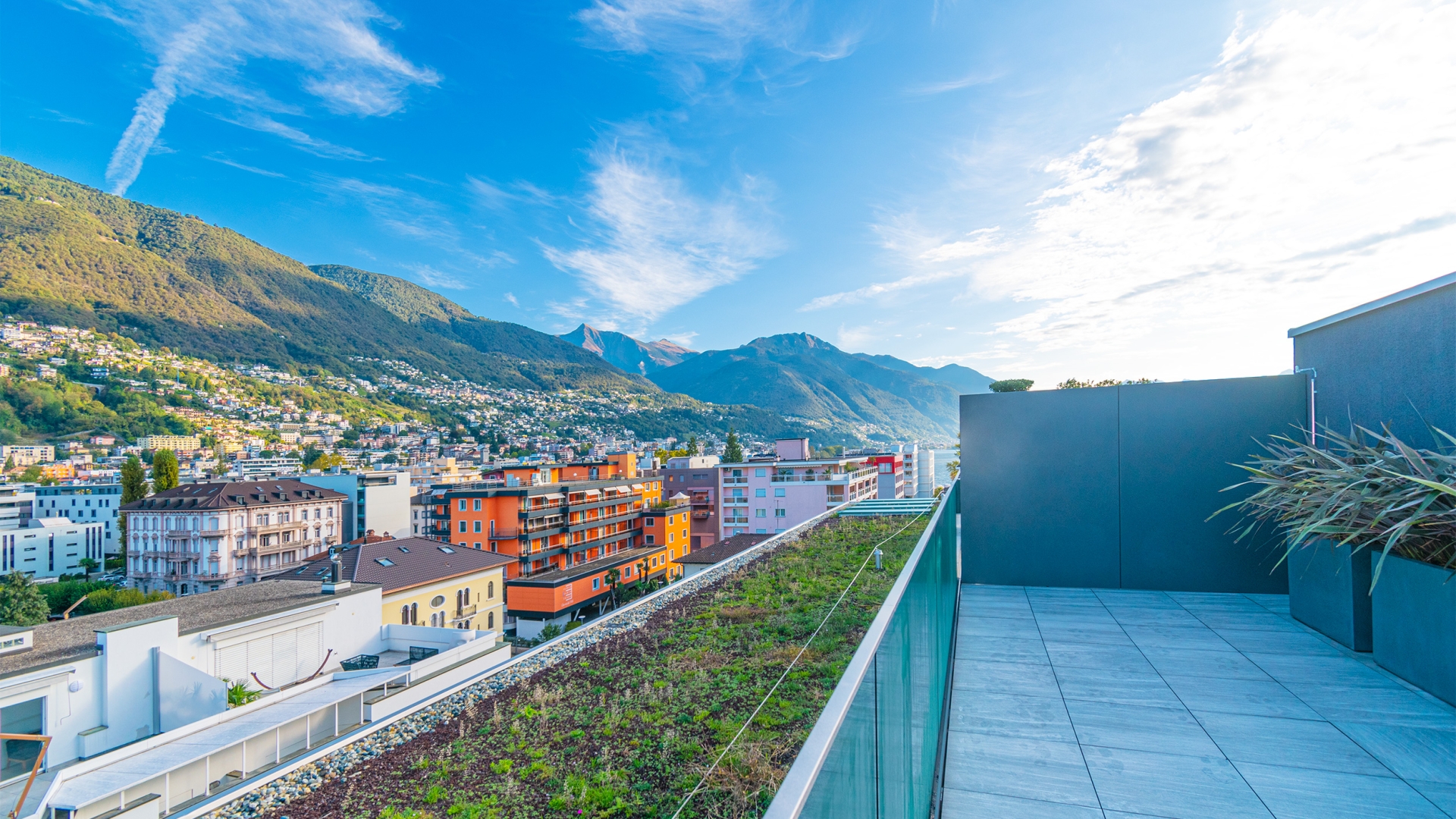 Dachterrasse mit Bergblick