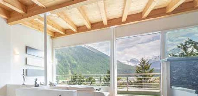 Modernes Badezimmer mit Panoramablick
