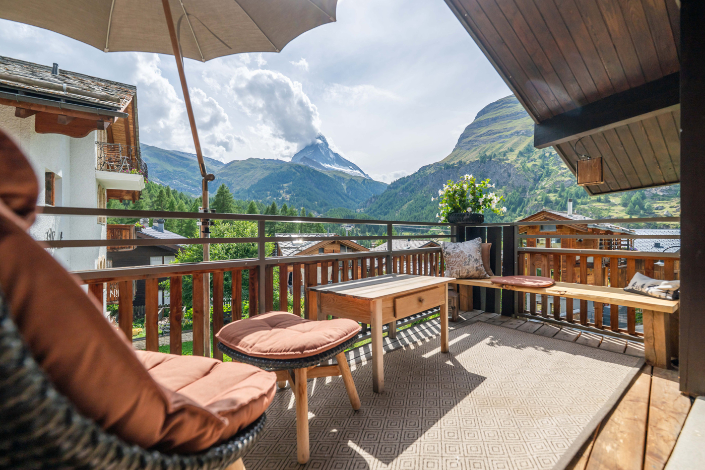 Balkon mit Bergblick