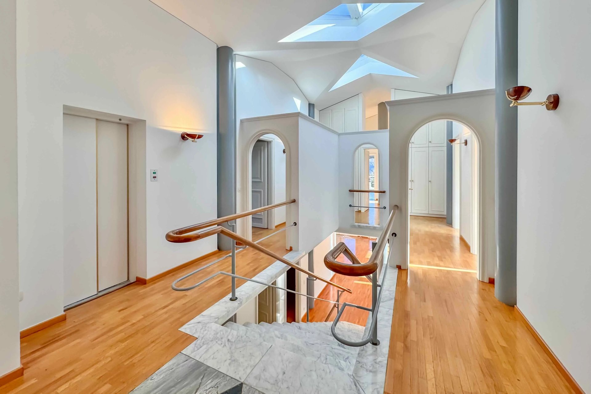 Mediterrane Villa mit Hallenbad und Squashcourt in Carona – Carona