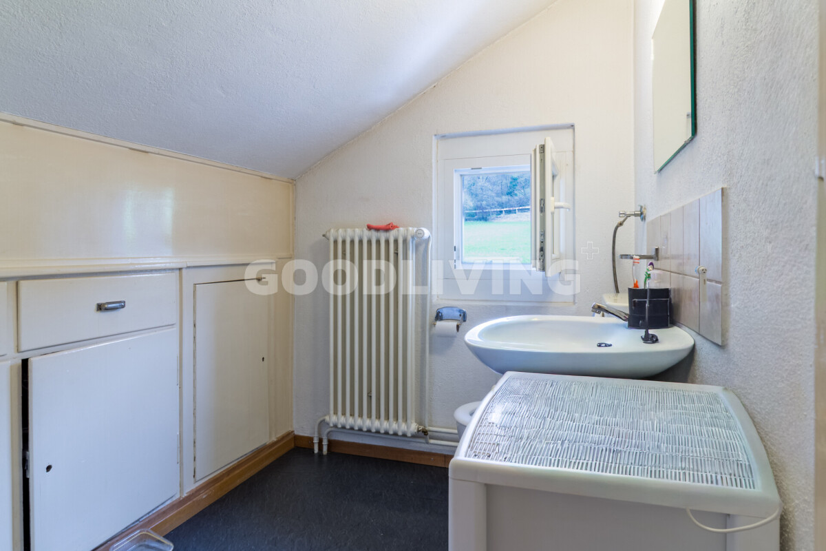 Gäste-WC mit Dachschräge