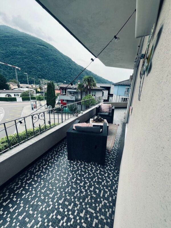 Balkon mit Bergblick