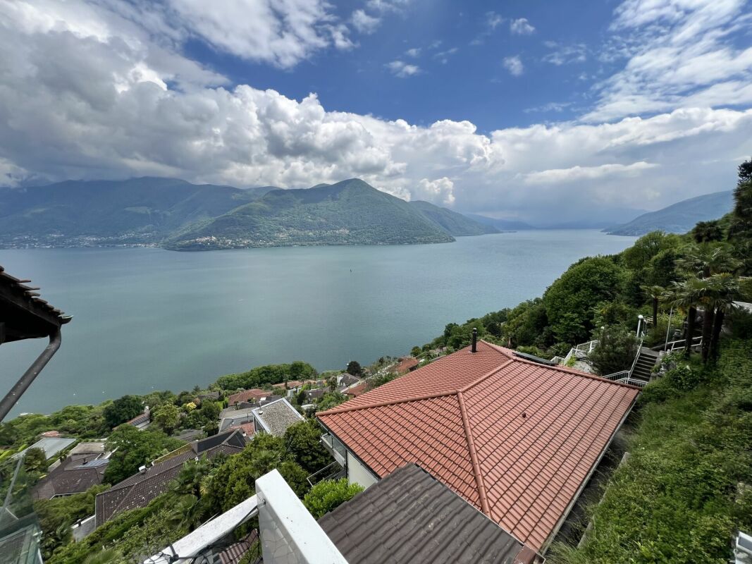 Seeblick von Hanglage