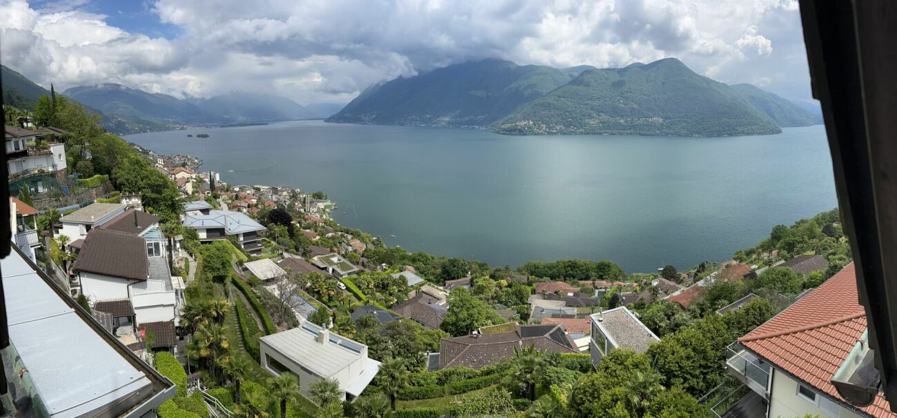Seeblick von einem Hanggrundstück