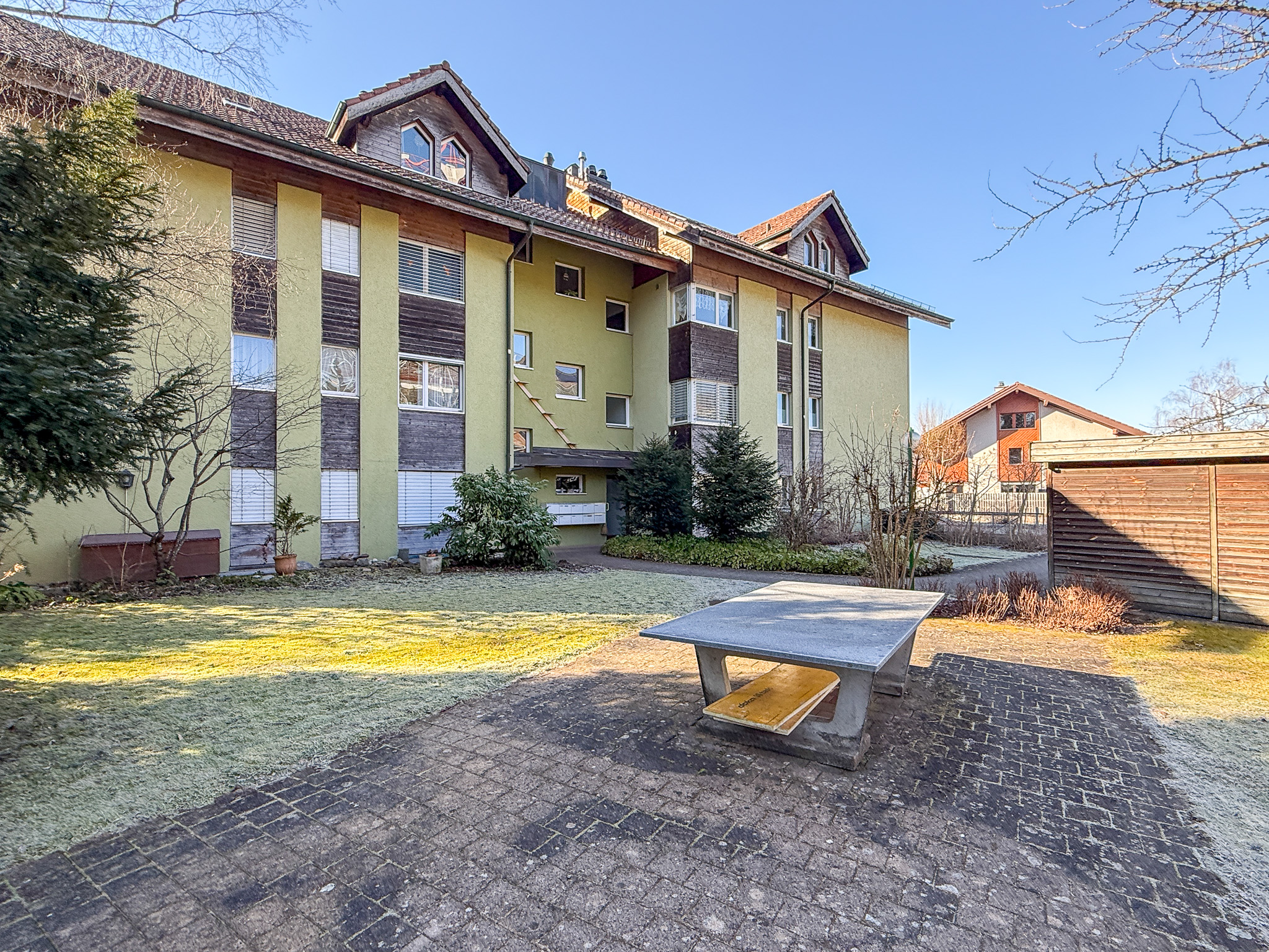 Mehrfamilienhaus mit Garten