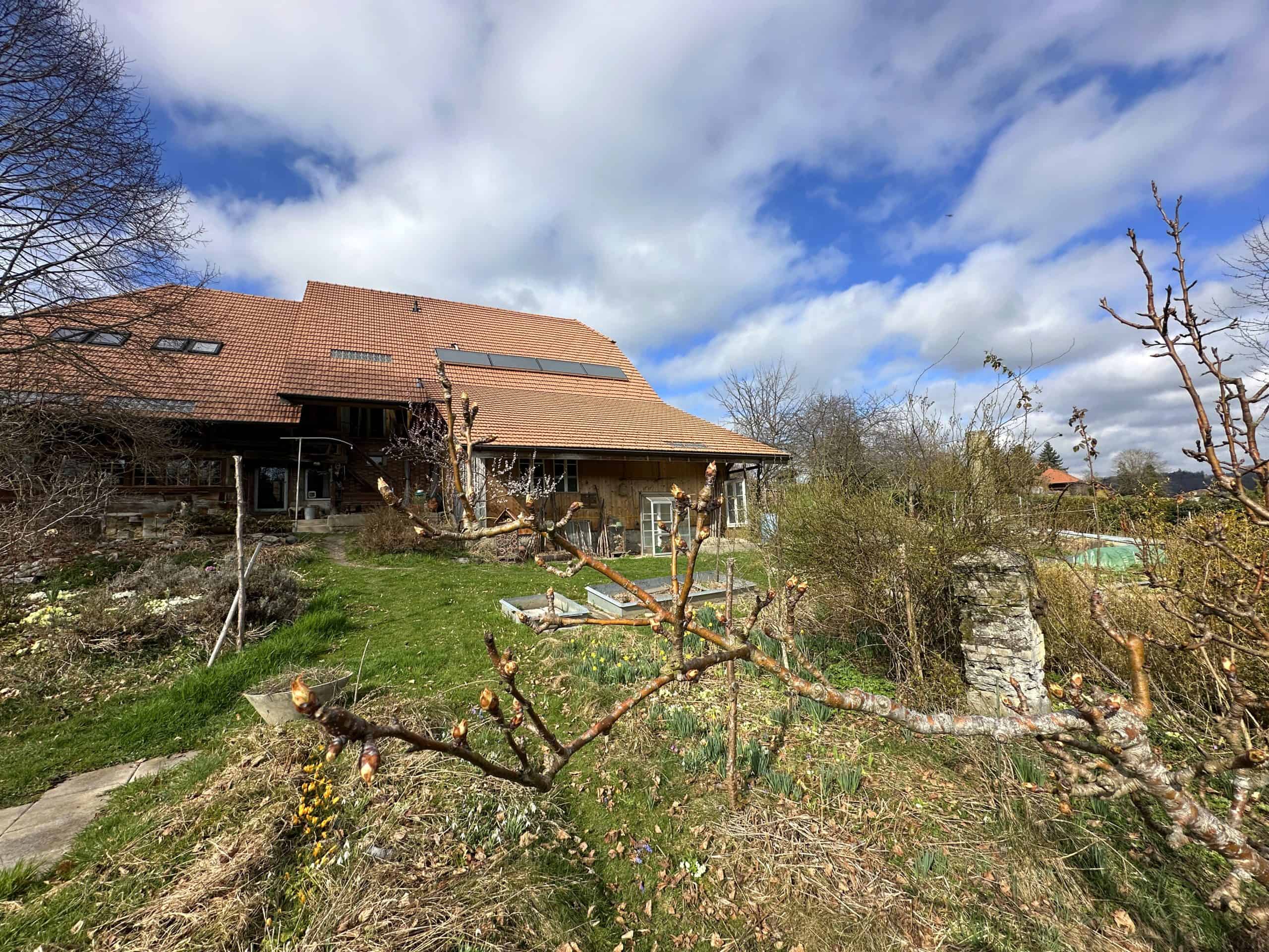 Landhaus mit großem Garten