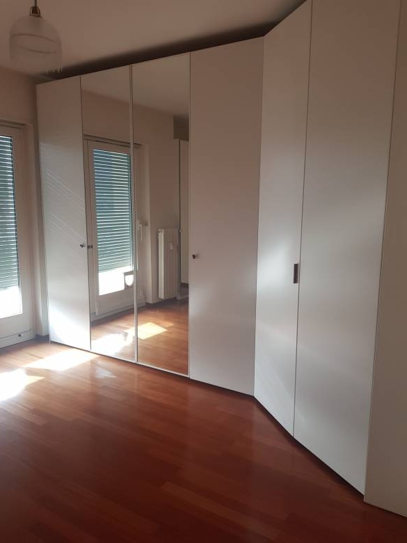 Schlafzimmer mit Einbauschrank