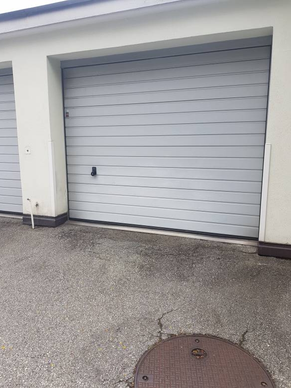 Doppelgarage mit Rolltor