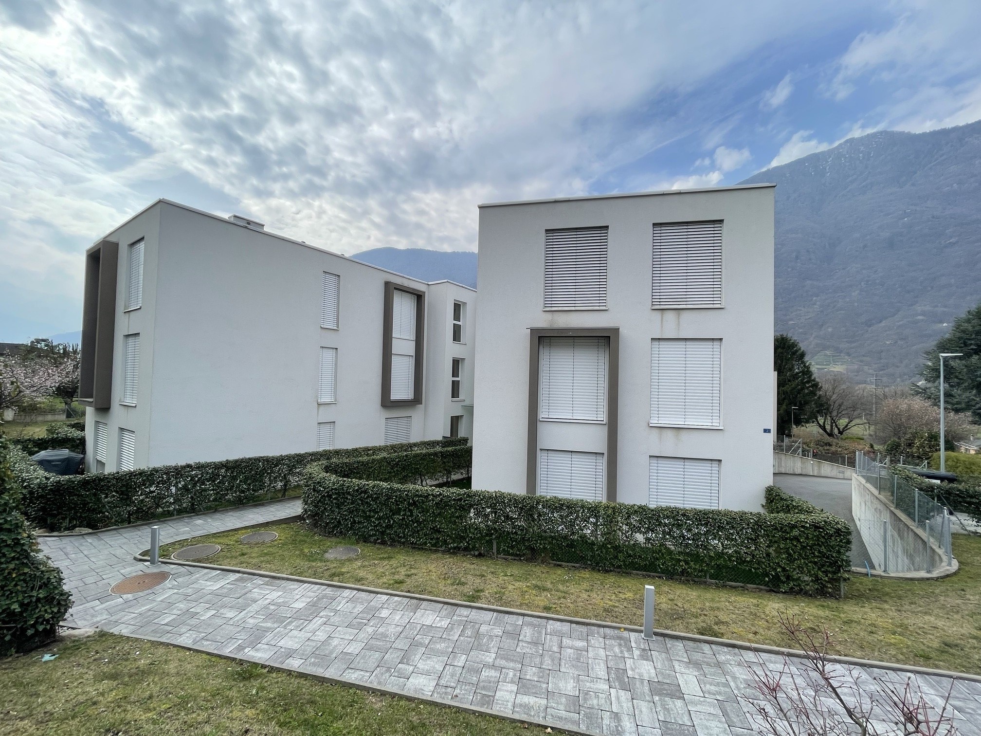 Moderne Wohnanlage in Berglage
