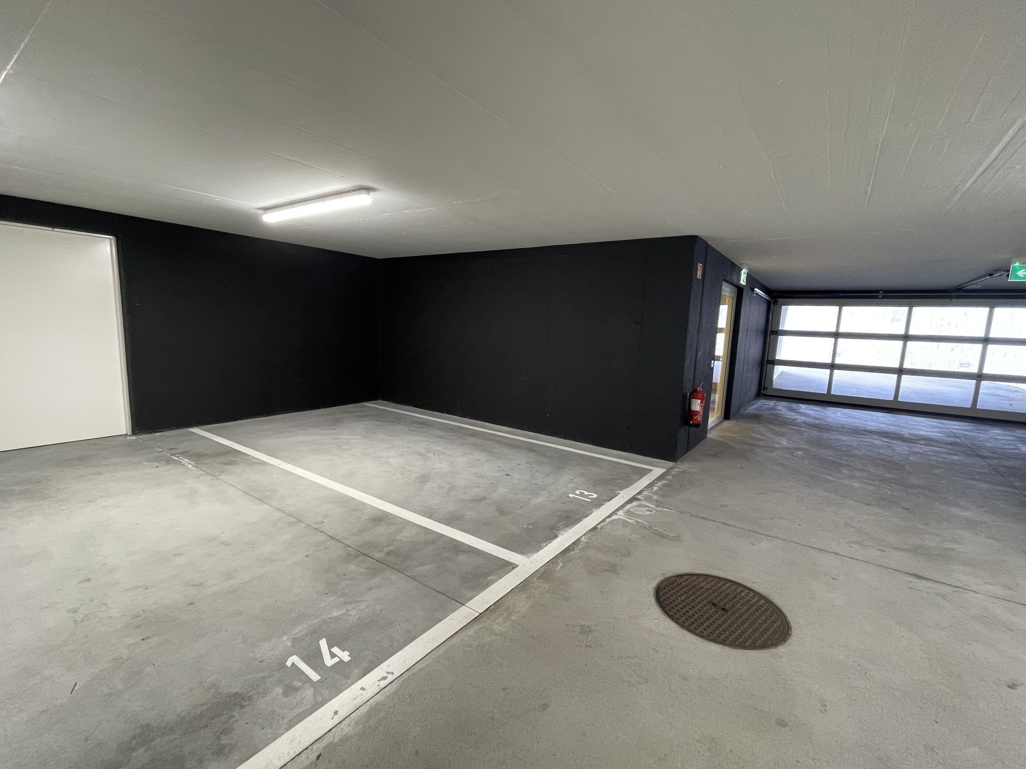 Tiefgaragenstellplatz