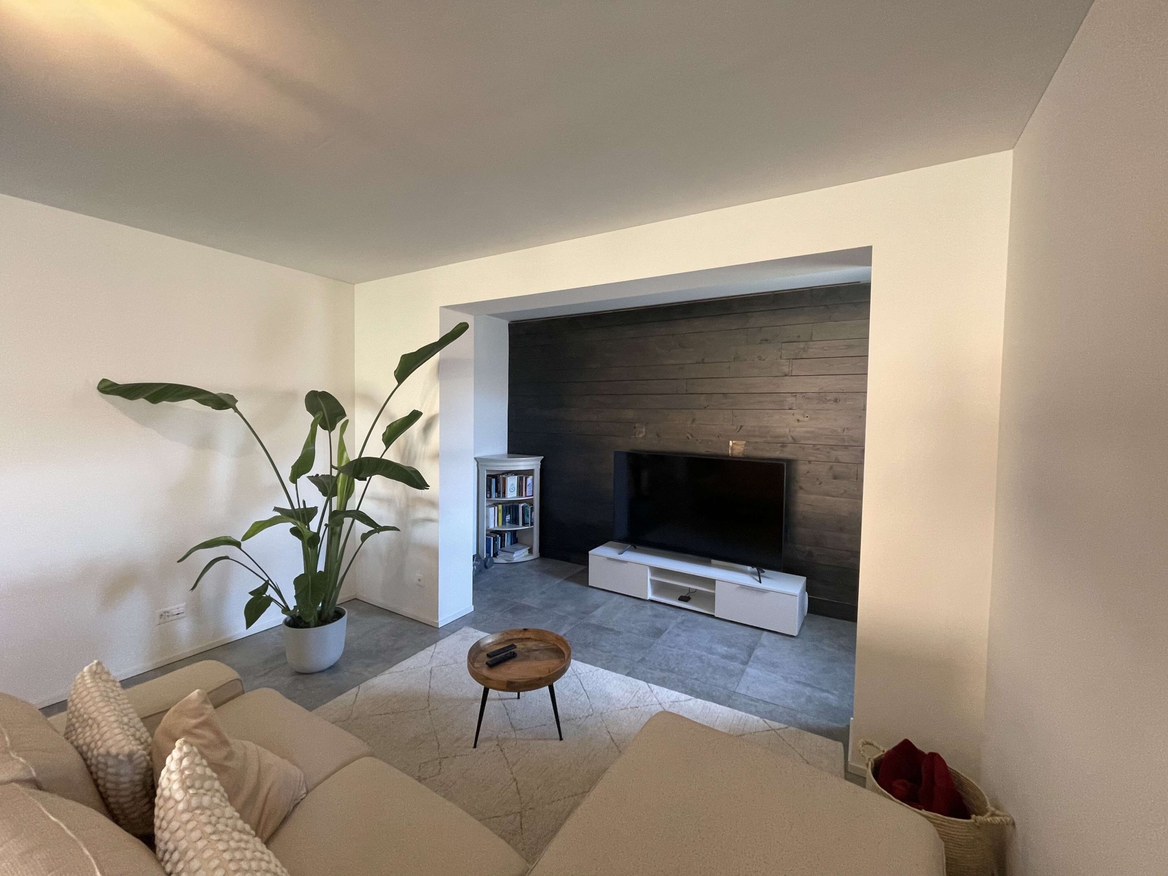 Wohnzimmer mit TV-Nische