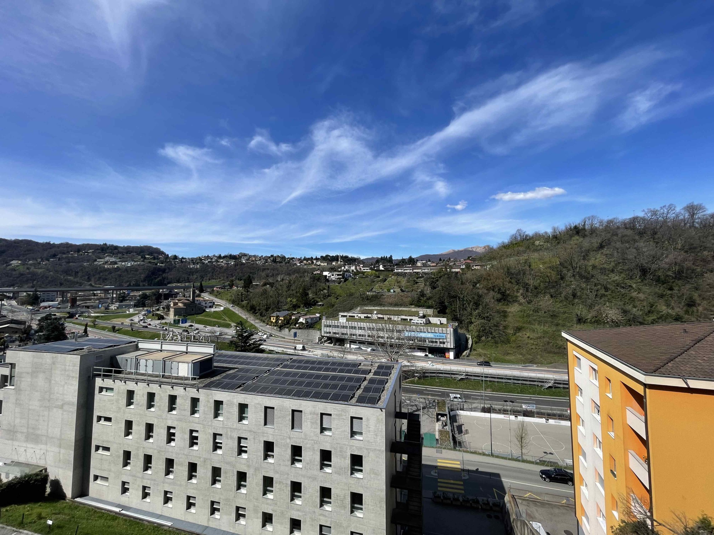 Stadt- und Landschaftsblick