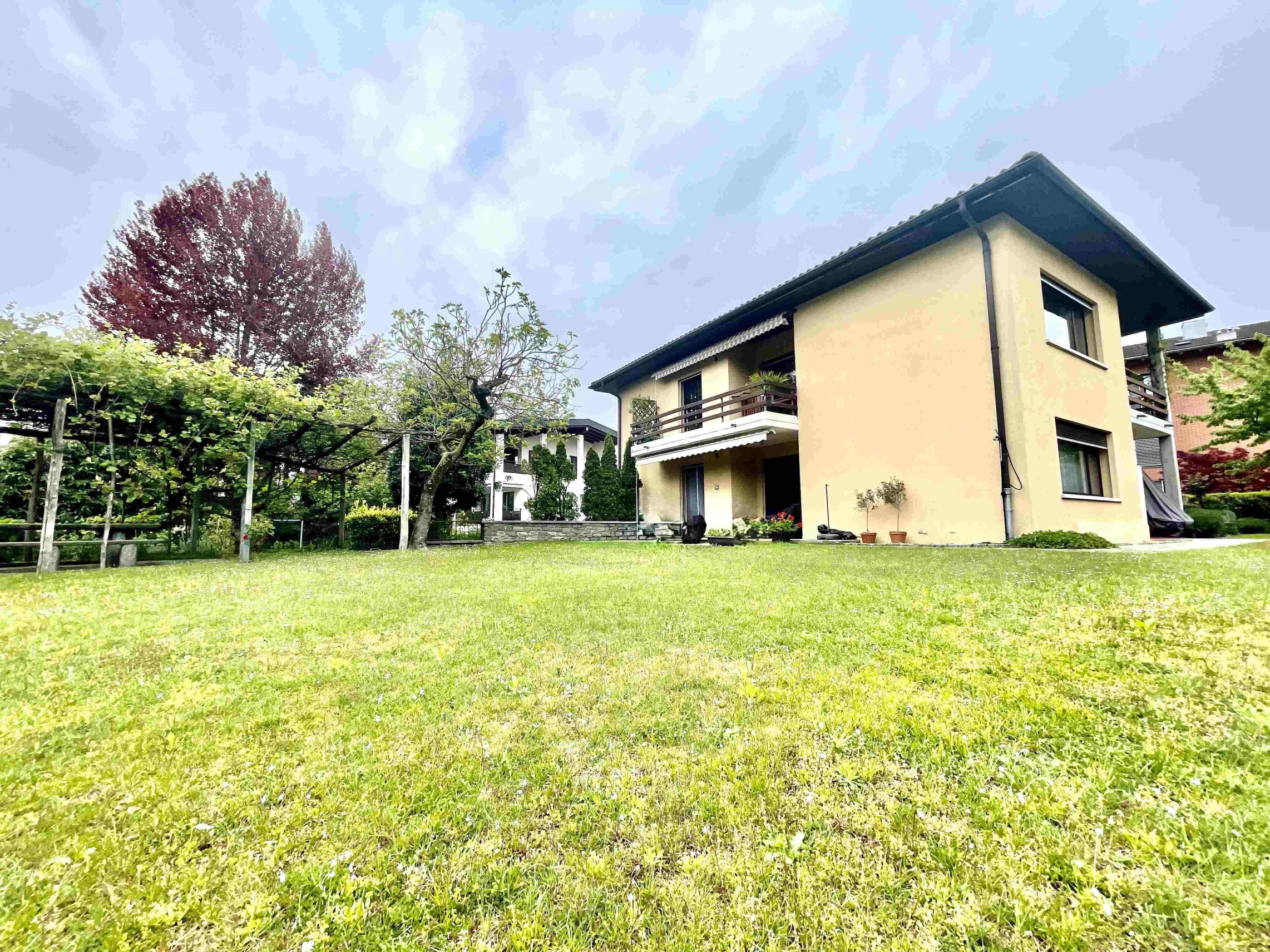 Gepflegtes Einfamilienhaus mit großem Garten