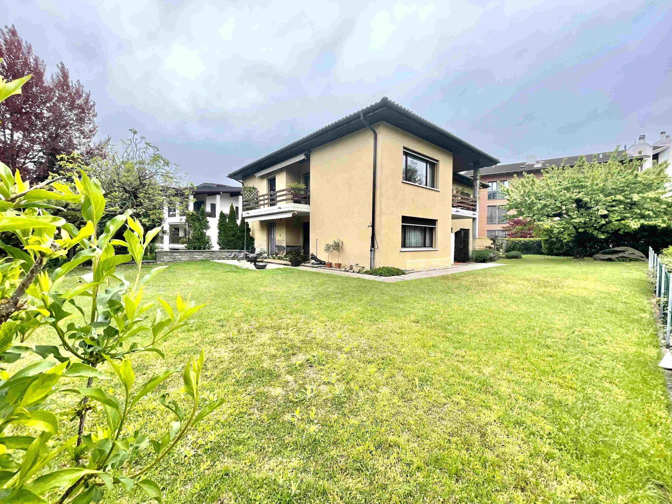 Haus mit großem Garten