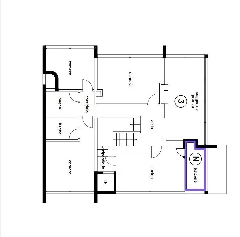 Grundriss einer Wohnung mit mehreren Zimmern und Balkon