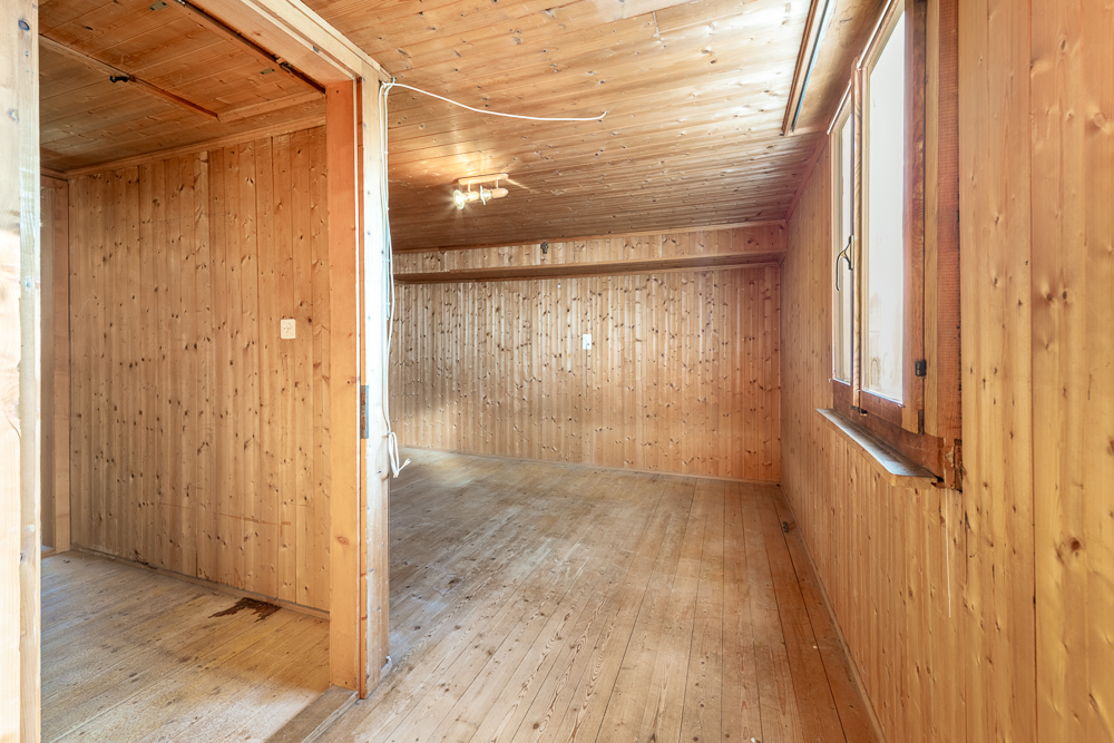 Holzverkleideter leerer Raum