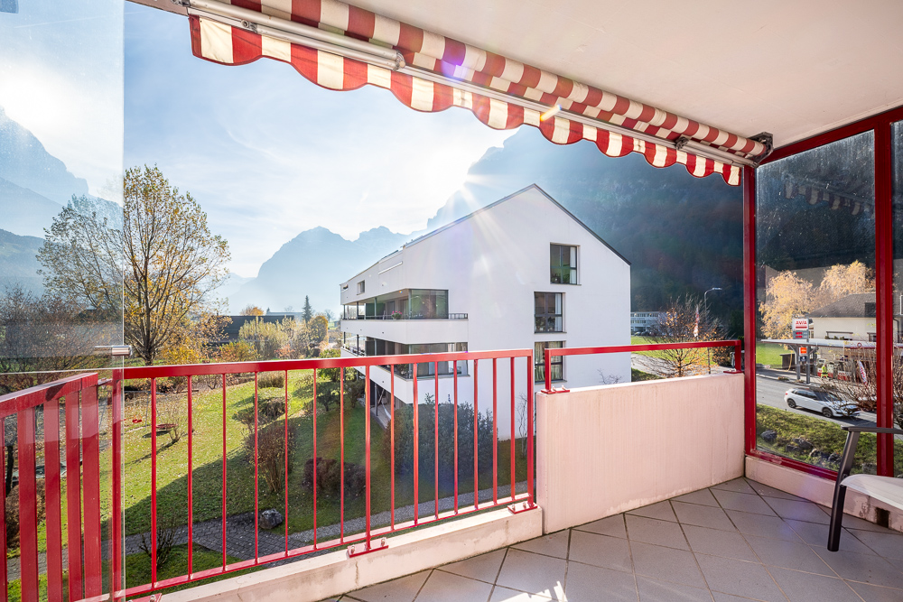 Balkon mit Bergblick