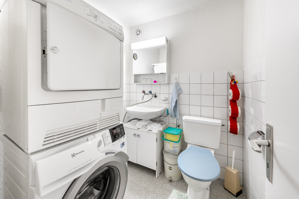 Hauswirtschaftsraum mit Gäste-WC