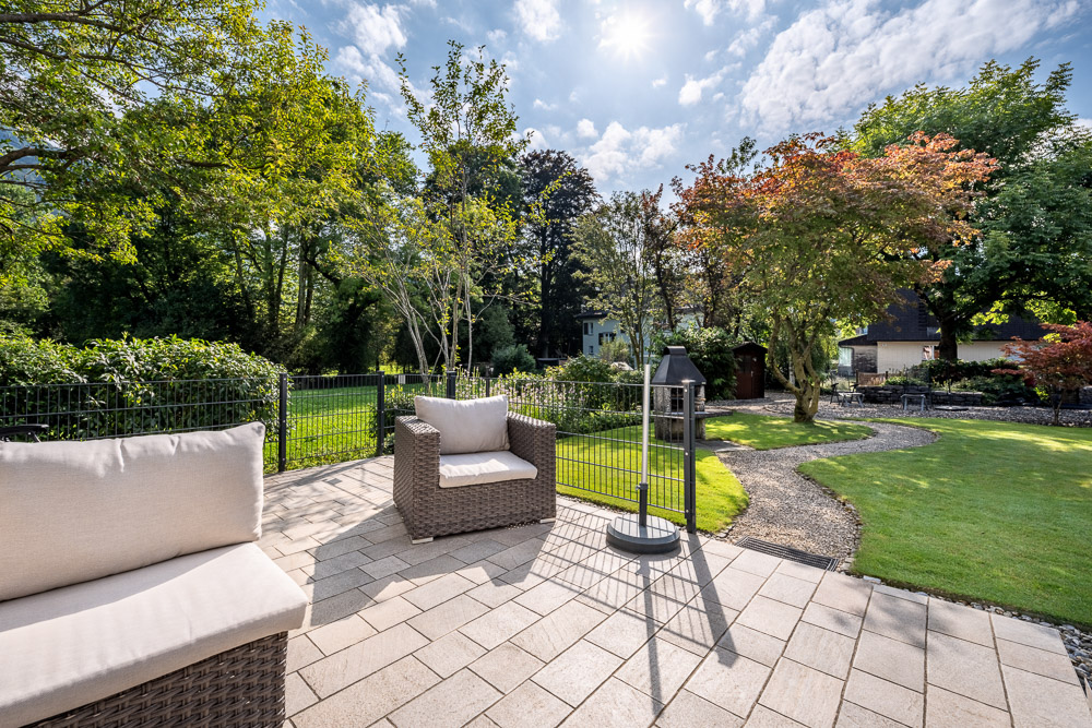 Terrasse mit Gartenblick