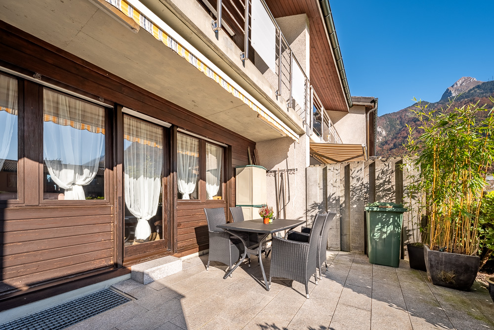 Terrasse mit Bergblick