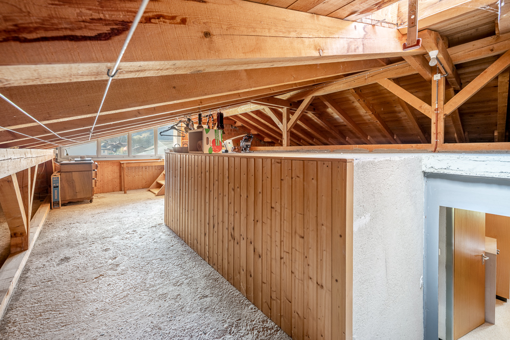 Ausgebauter Dachboden mit Holztragwerk
