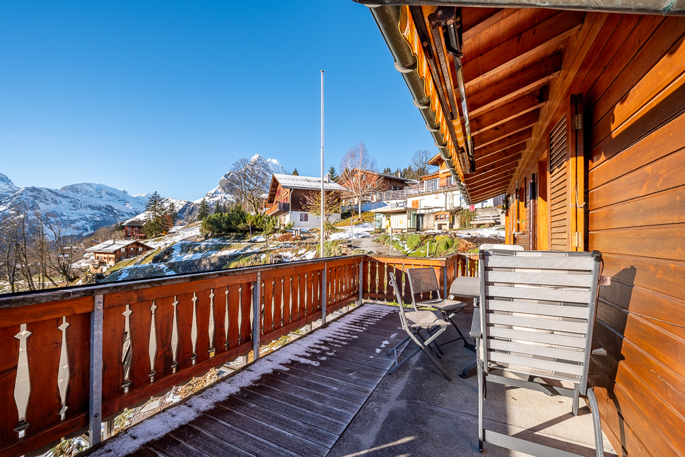 Balkon mit Bergblick
