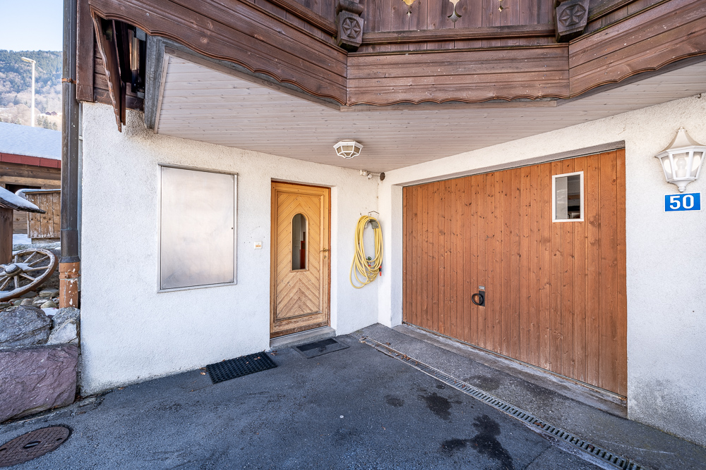 Eingangsbereich mit Garage