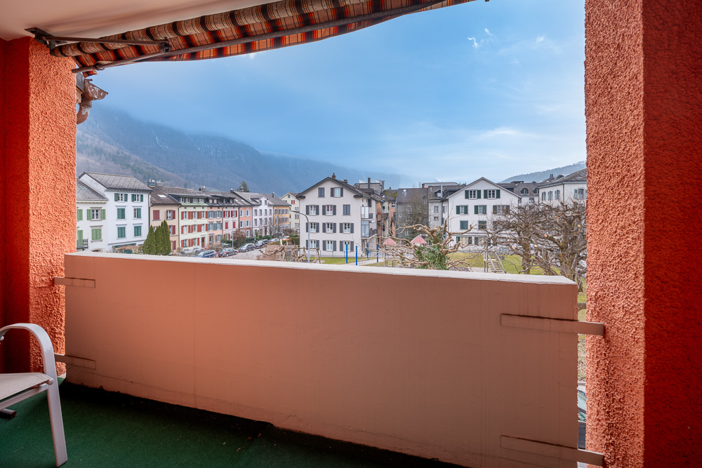 Balkon mit Bergblick