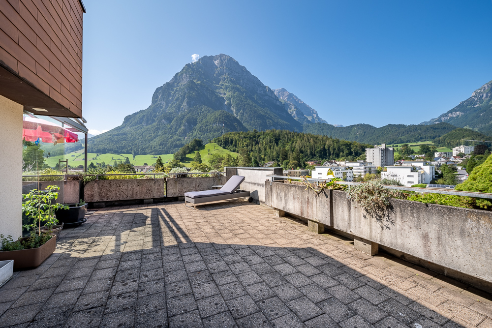Dachterrasse mit Bergblick