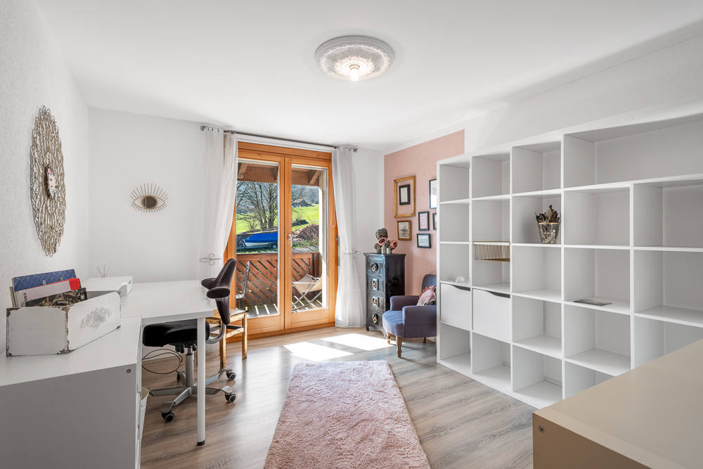 Homeoffice mit Balkonzugang