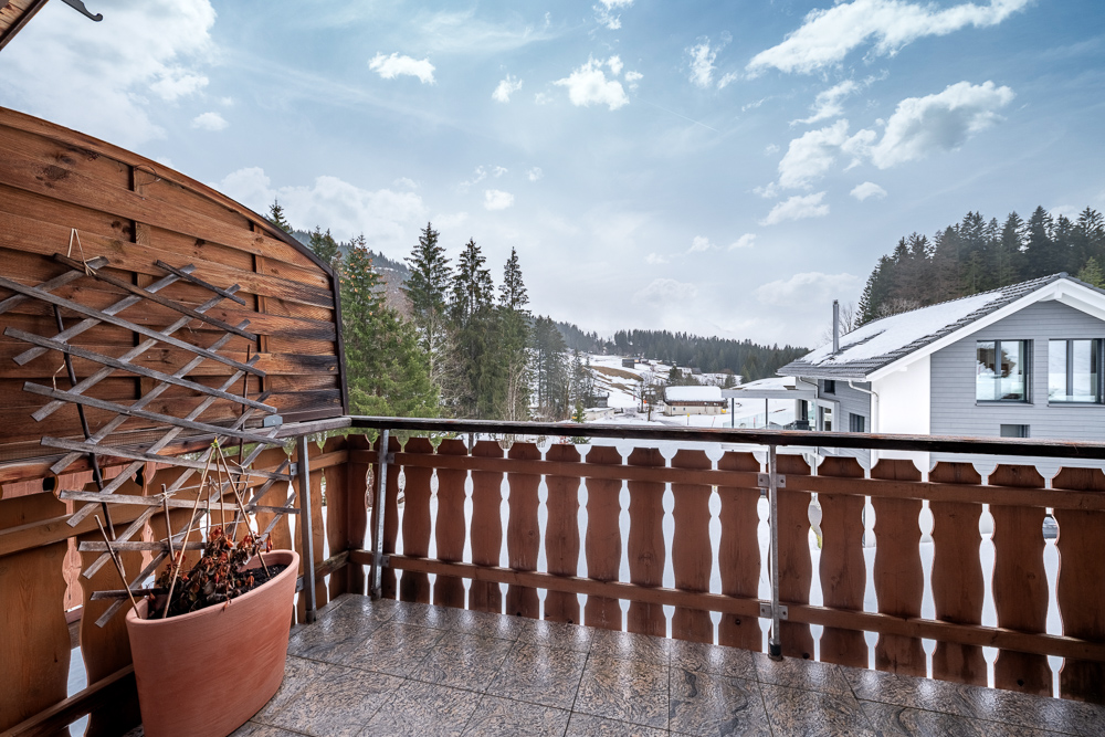 Balkon mit Bergblick
