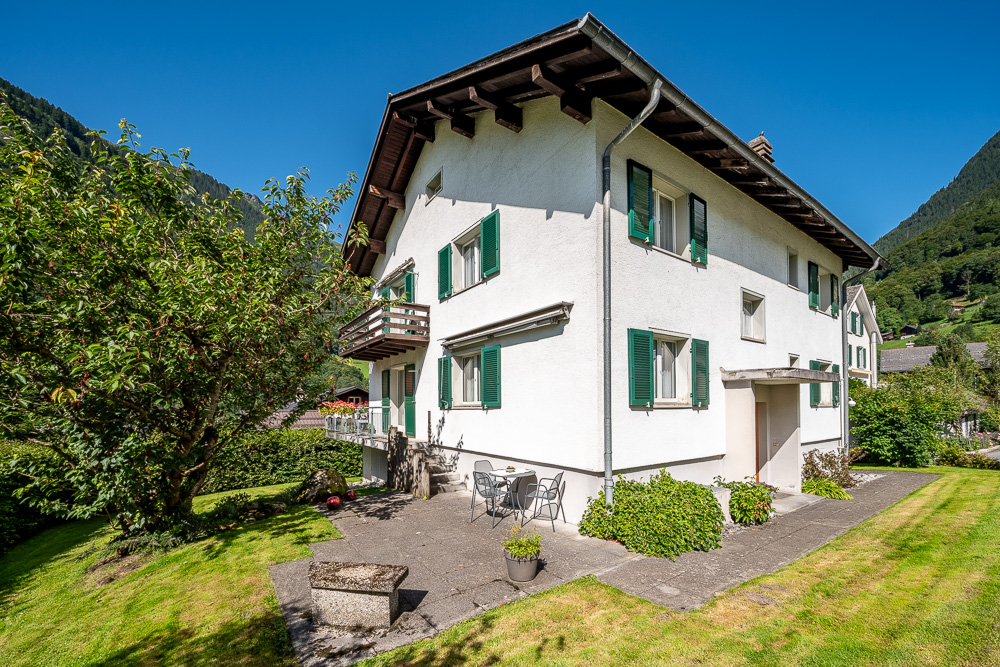 Freistehendes Haus mit Garten