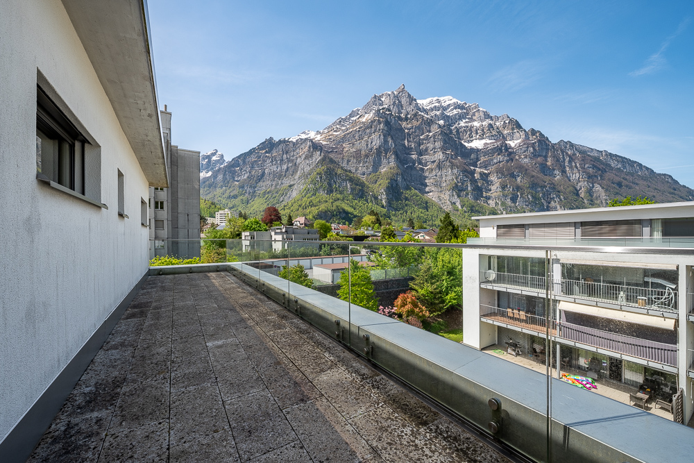 Balkon mit Bergblick