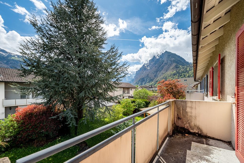 Balkon mit Bergblick